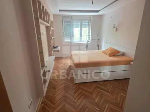 Izdavanje, jednosoban stan, 68m², Centar, Podgorica - image 7