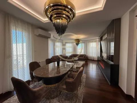 Izdavanje, stan, 116m², Socijalno, Novi Sad Sve Podlokacije - image 16