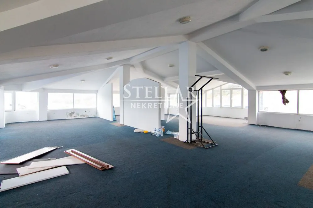 Prodaja, poslovni prostor, 900m², Mareza, Podgorica