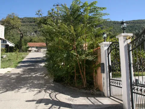 Sale, house, 450m², Kotor, Crna Gora - image 10