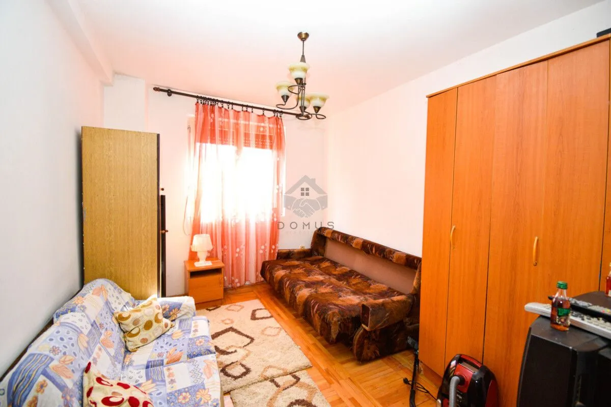 Prodaja, kuća, 250m², Podgorica, Crna Gora