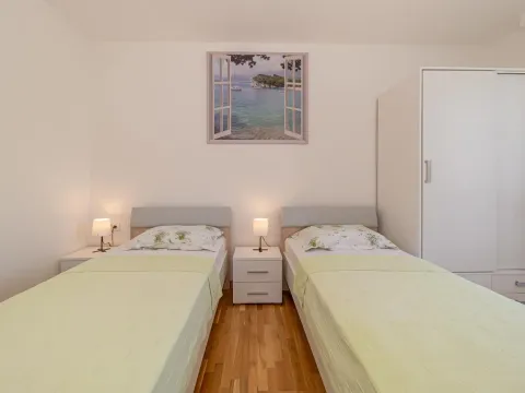 Rent, two bedroom apartment, 56m², Centar, Bar - image 5