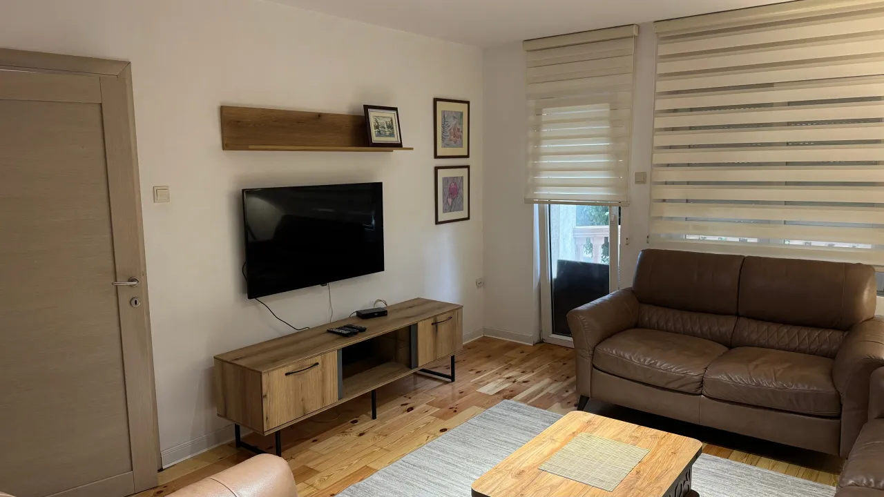 Izdavanje, trosoban stan, 120m², City Kvart, Podgorica