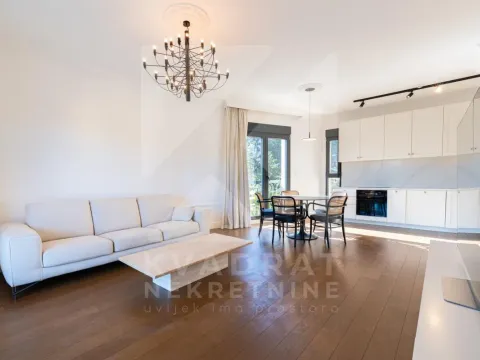 Prodaja, trosoban stan, 93m², Ljubović, Podgorica