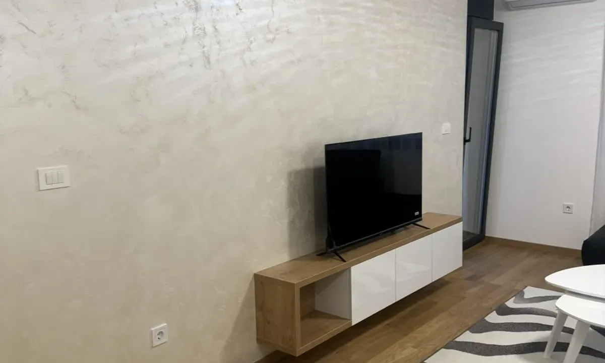 Izdavanje, jednosoban stan, 47m², Podgorica, Crna Gora