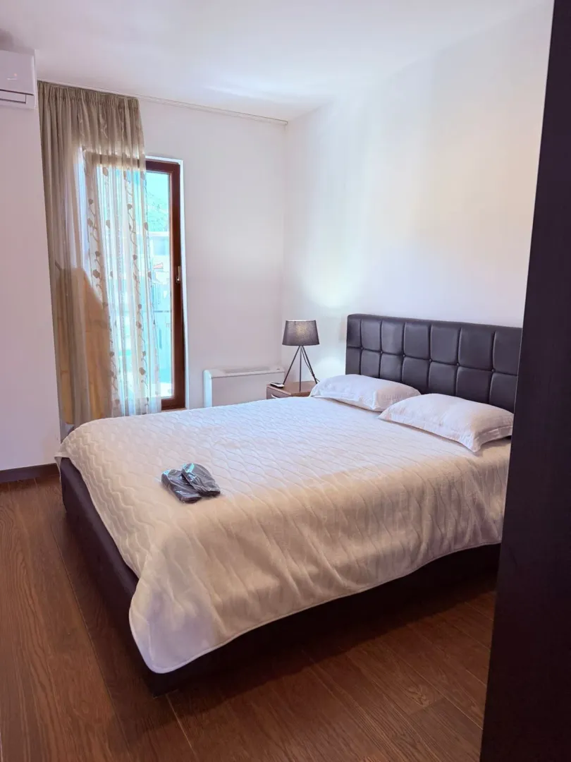 Rent, two bedroom apartment, 77m², Velji Vinogradi, Budva