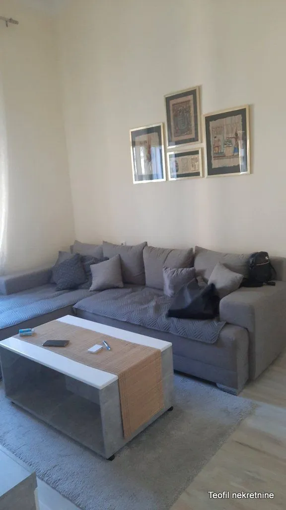 Izdavanje, trosoban stan, 71m², Stari Grad, Beograd