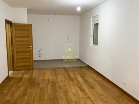 Prodaja, dvosoban stan, 71m², City Kvart, Podgorica - image 7