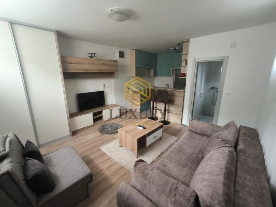 Rent, studio apartment, 28m², Central Point, Podgorica