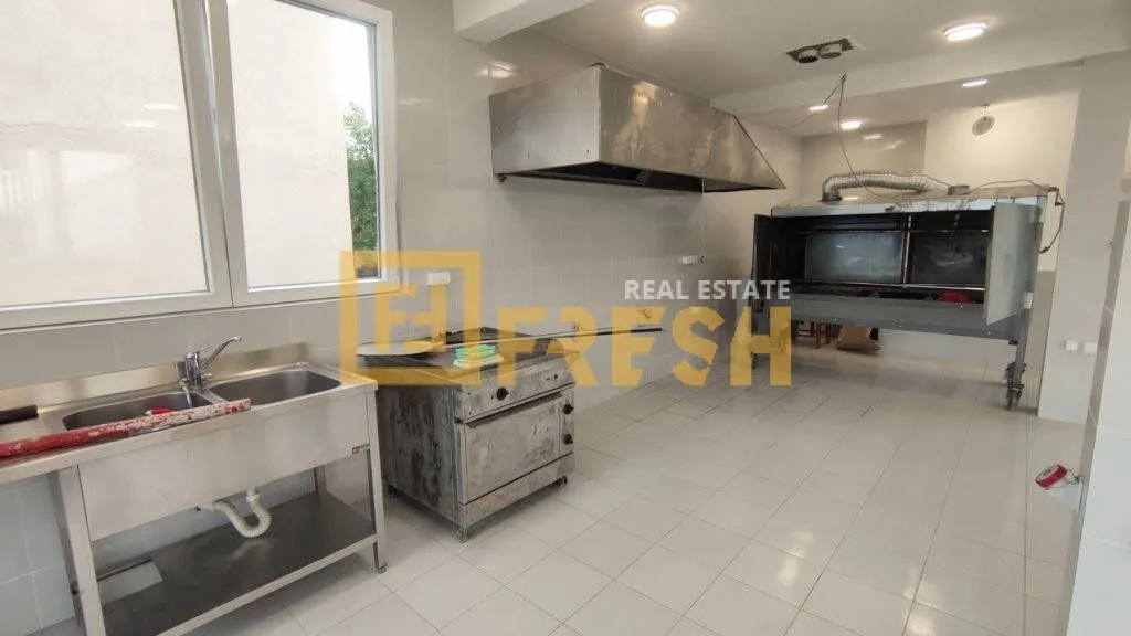Rent, office space, 144m², Tološi, Podgorica