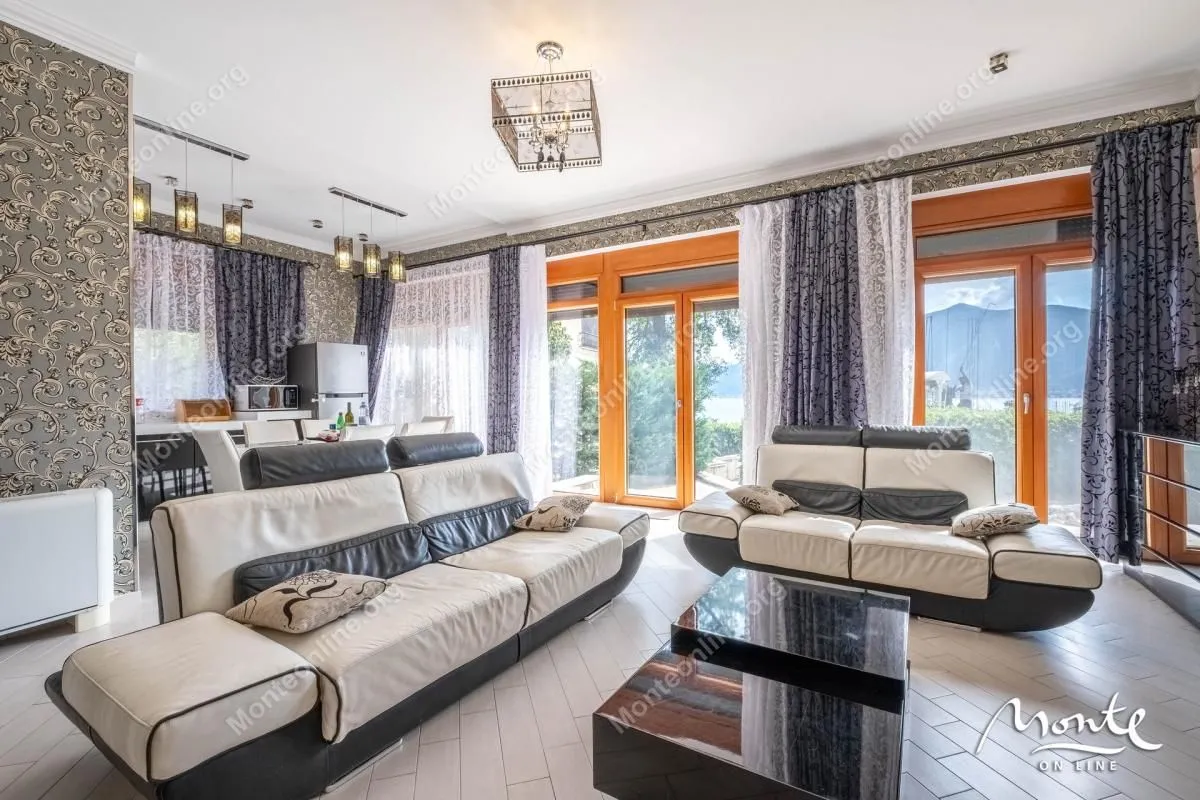Sale, three bedroom apartment, 101m², Orahovac, Kotor