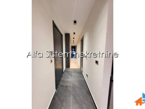 Izdavanje, trosoban stan, 90m², Uciteljsko Naselje, Zvezdara Sve Podlokacije - image 13