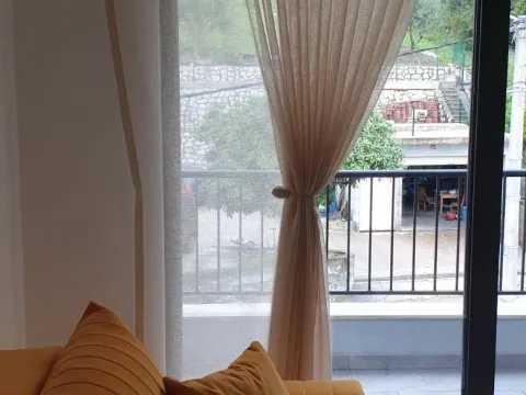 Rent, studio apartment, 25m², Mažina, Tivat - image 5