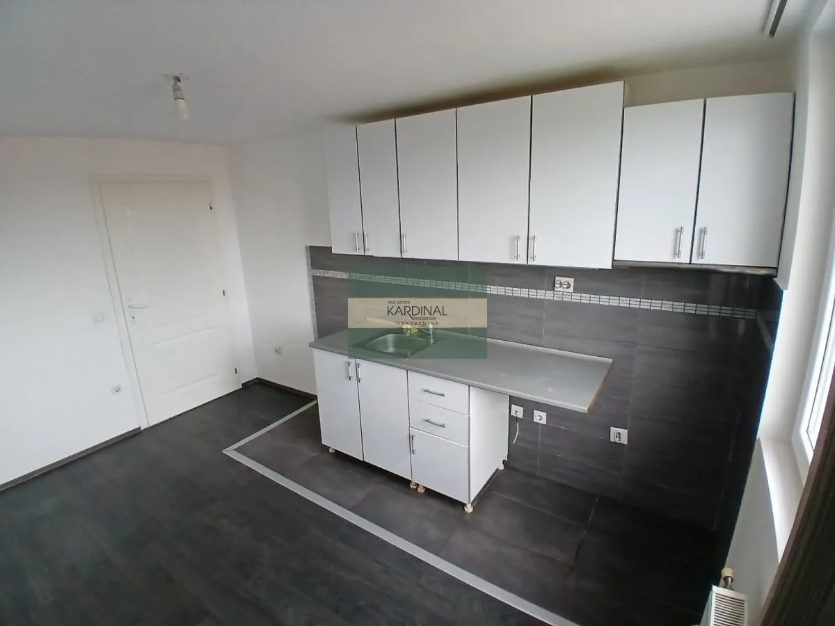 Prodaja, dvosoban stan, 55m², Centar, Jagodina