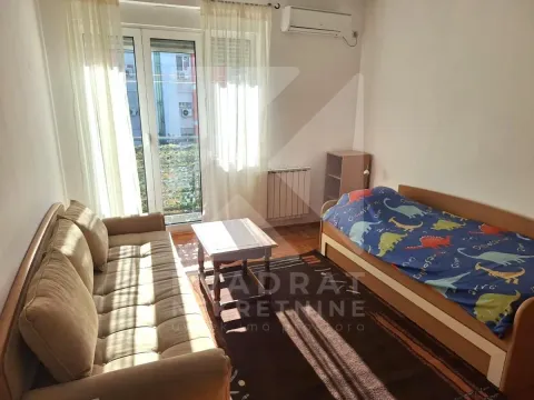 Izdavanje, dvosoban stan, 67m², Centar, Podgorica - image 10