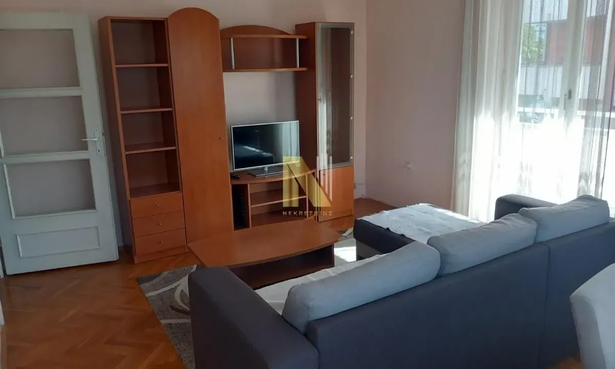 Izdavanje, dvosoban stan, 54m², Grbavica, Novi Sad Sve Podlokacije