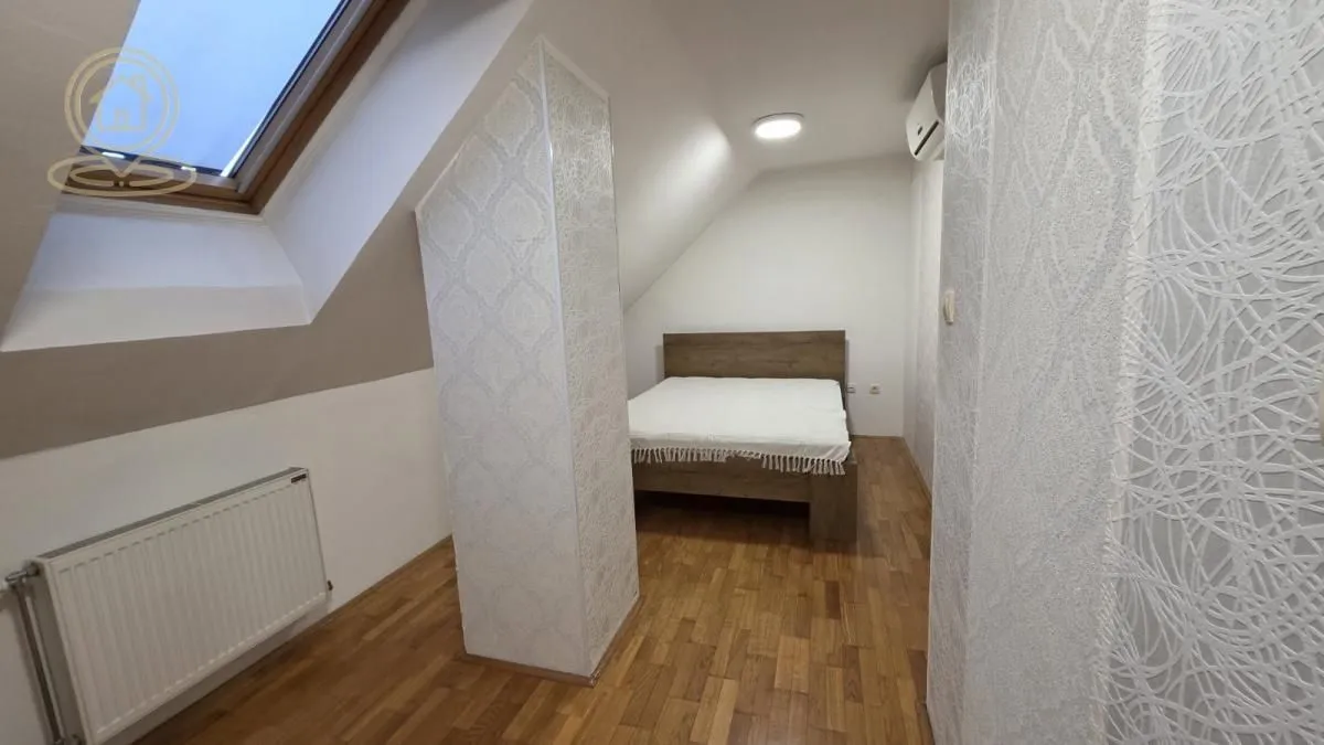 Prodaja, četvorosoban stan, 90m², Grbavica, Novi Sad Sve Podlokacije