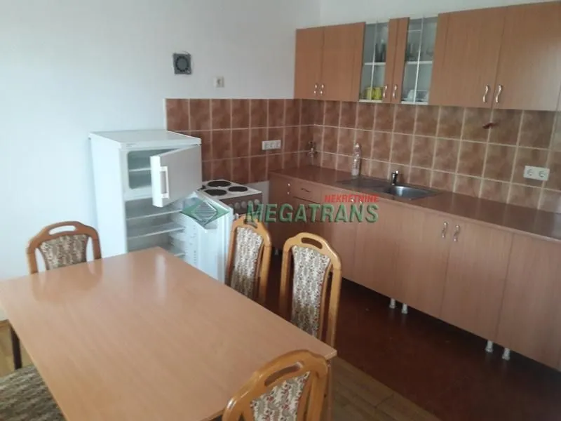 Izdavanje, trosoban stan, 130m², Veternik, Novi Sad Sve Podlokacije
