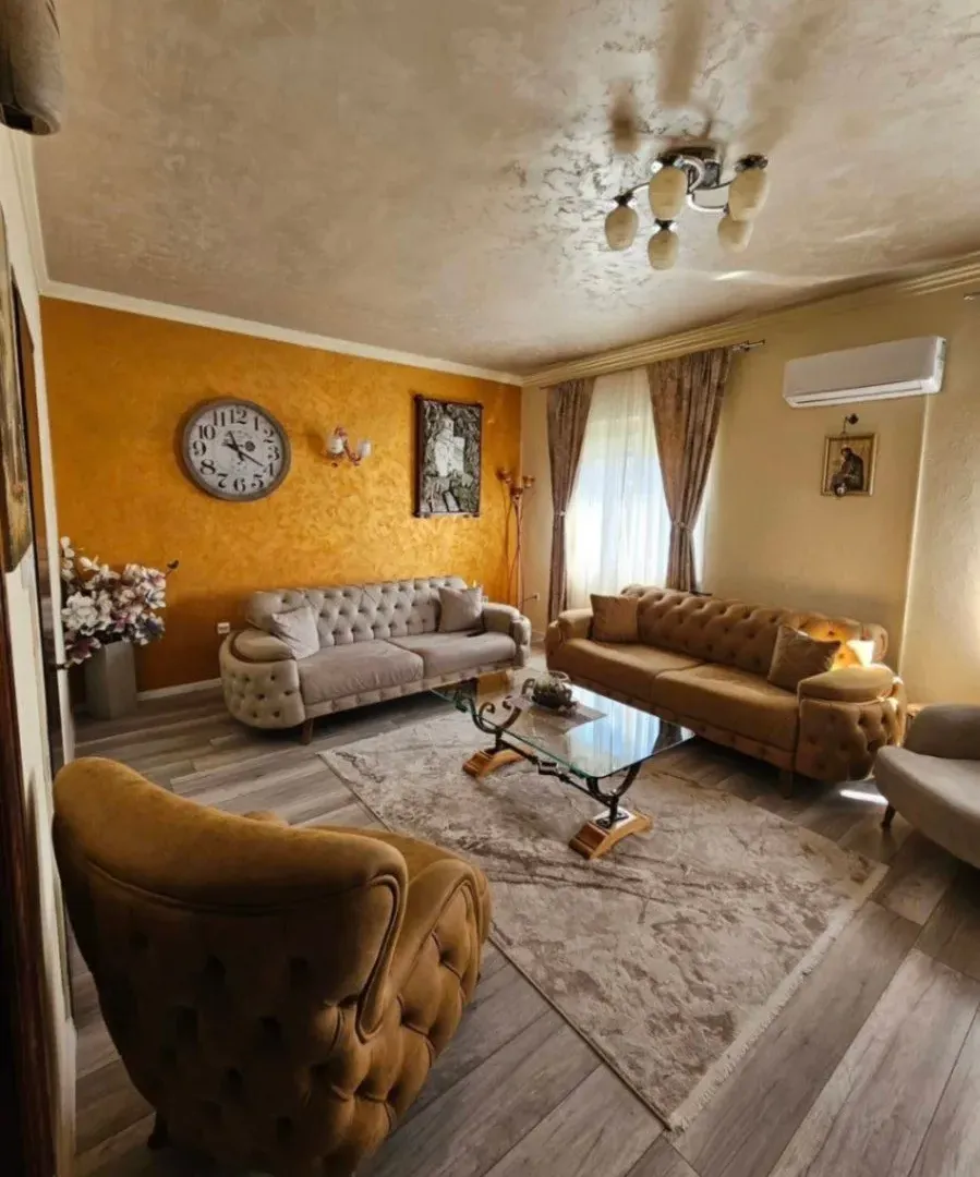 Prodaja, kuća, 191m², Tološi, Podgorica