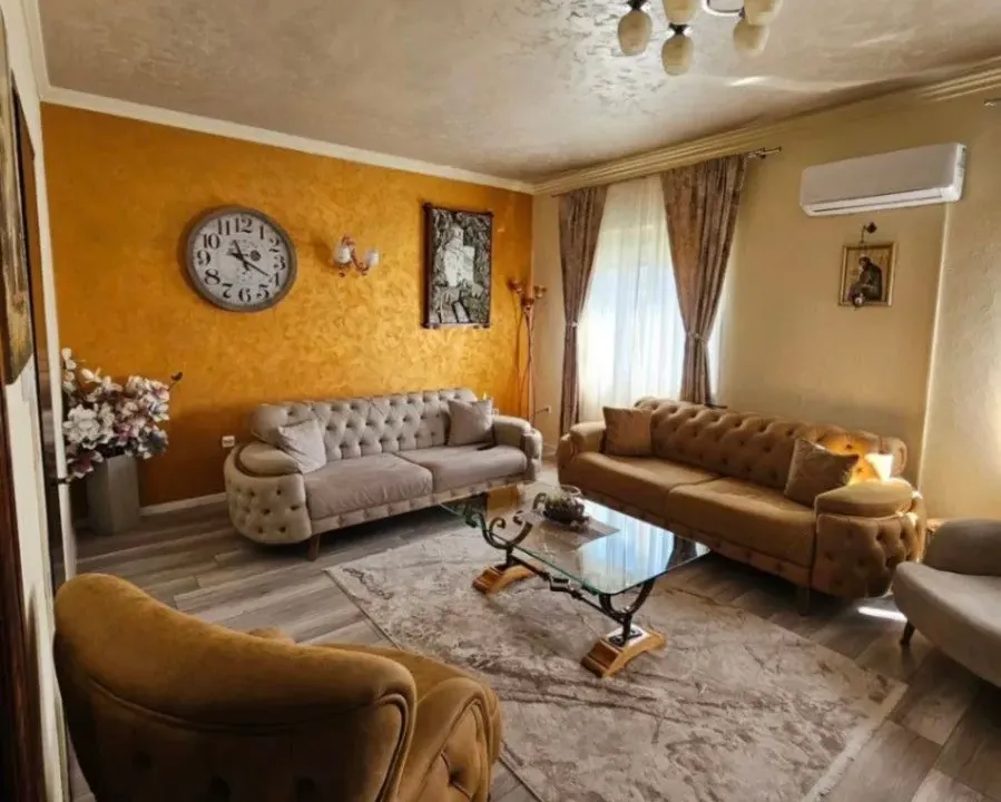 Prodaja, kuća, 191m², Tološi, Podgorica