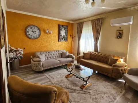 Sale, house, 191m², Tološi, Podgorica