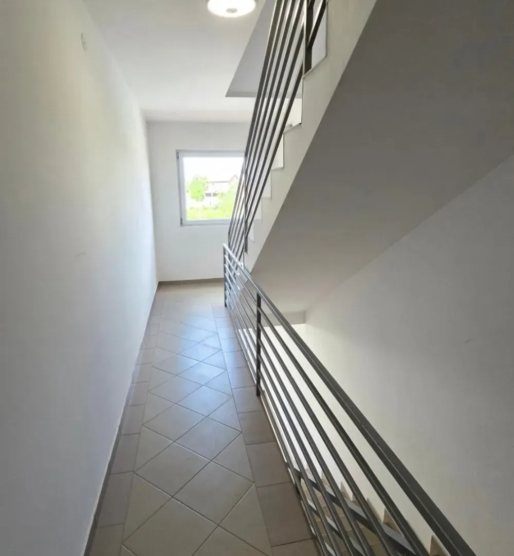 Prodaja, kuća, 453m², Zemun Sve Podlokacije, Beograd