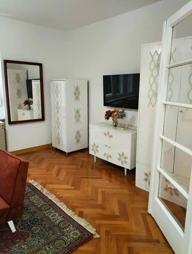Izdavanje, dvosoban stan, 63m², Stari Grad, Beograd