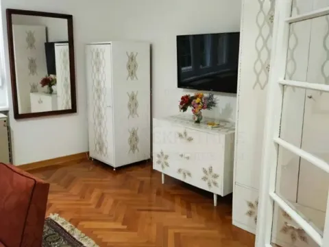 Izdavanje, dvosoban stan, 63m², Stari Grad, Beograd