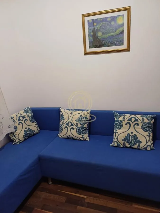 Izdavanje, dvosoban stan, 41m², Čubura, Beograd