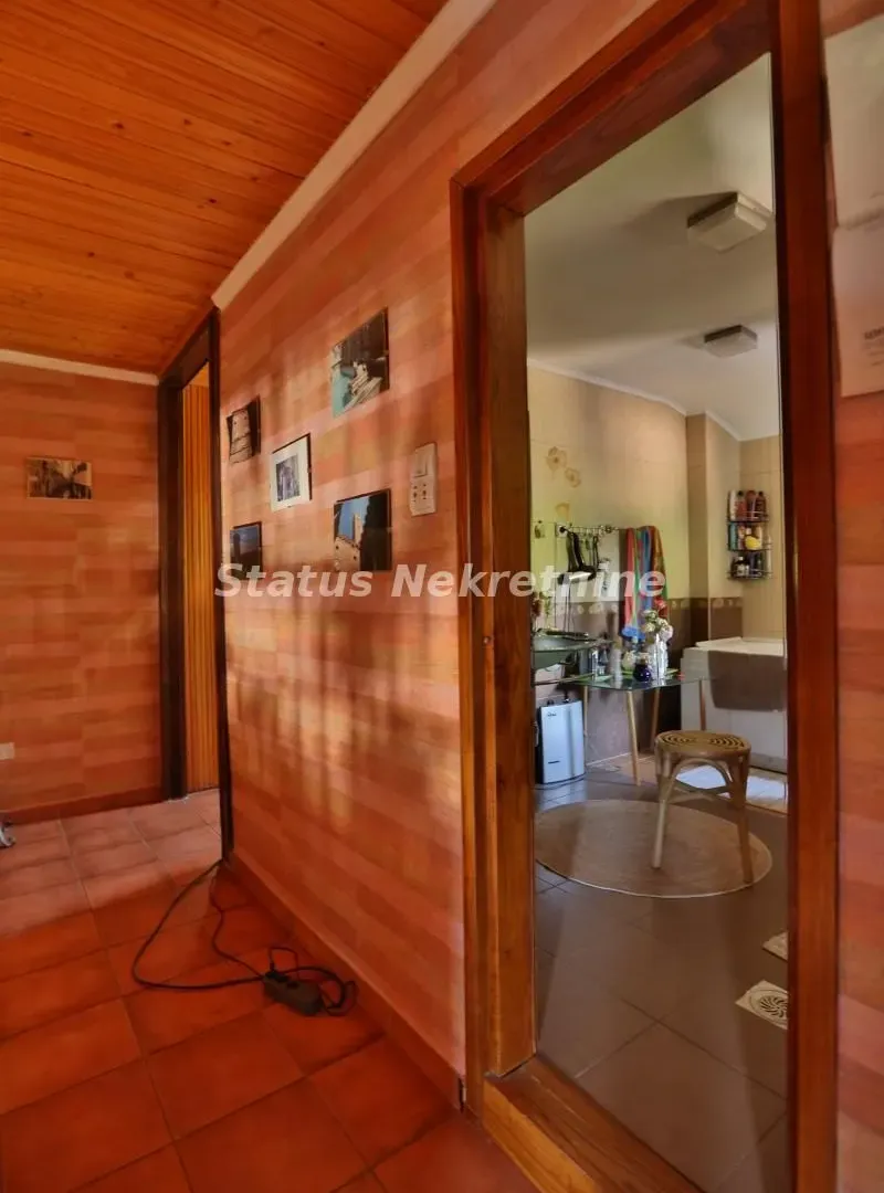 Prodaja, kuća, 322m², Ledinci, Petrovaradin