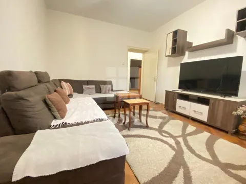 Rent, two bedroom apartment, 70m², Centar, Podgorica - image 2