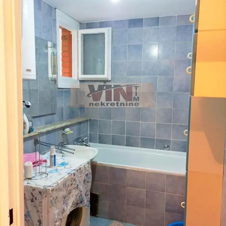 Izdavanje, dvosoban stan, 67m², Altina, Beograd