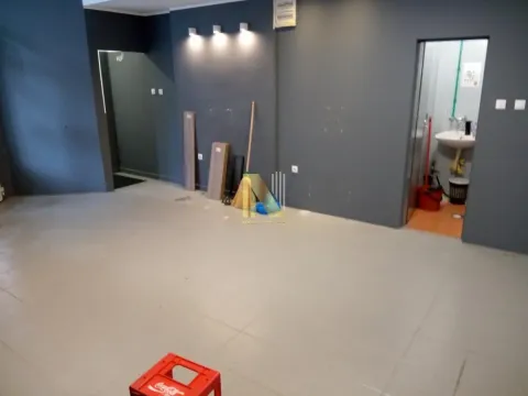 Izdavanje, poslovni prostor, 68m², Grbavica, Novi Sad Sve Podlokacije - image 13