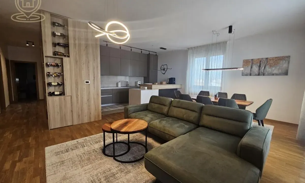 Rent, four bedroom apartment, 133m², Sajmište, Novi Sad