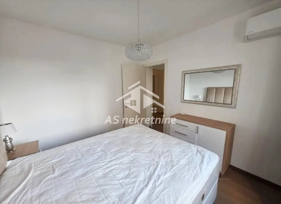 Rent, four bedroom apartment, 80m², Tašmajdan, Palilula Sve Podlokacije