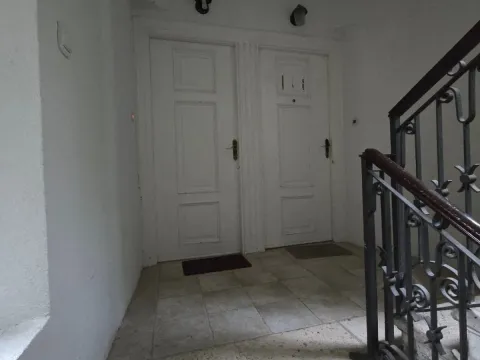 Sale, three bedroom apartment, 72m², Stari Grad Kotor, Kotor - image 4