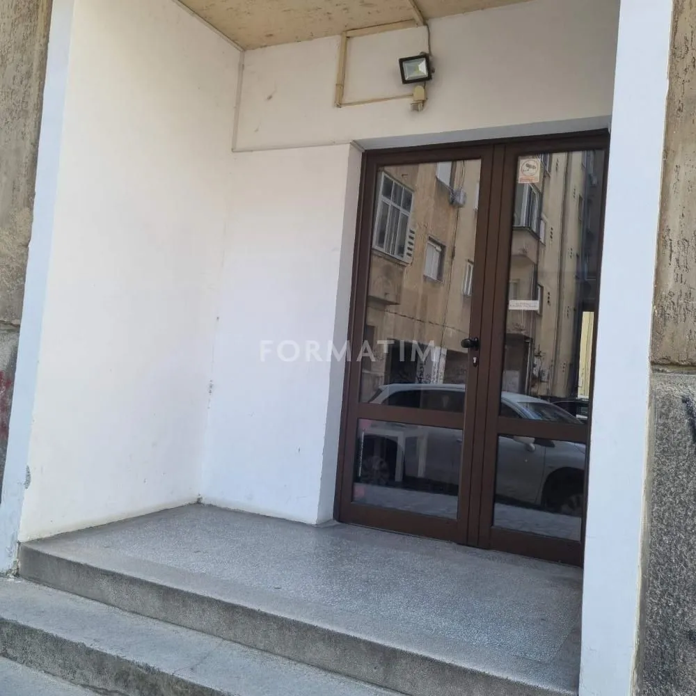 Izdavanje, dvosoban stan, 52m², Stari Grad, Beograd