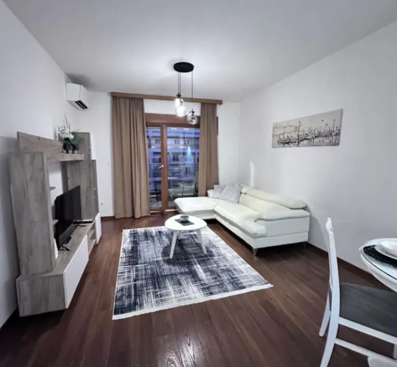 Izdavanje, jednosoban stan, 53m², Master Kvart, Podgorica