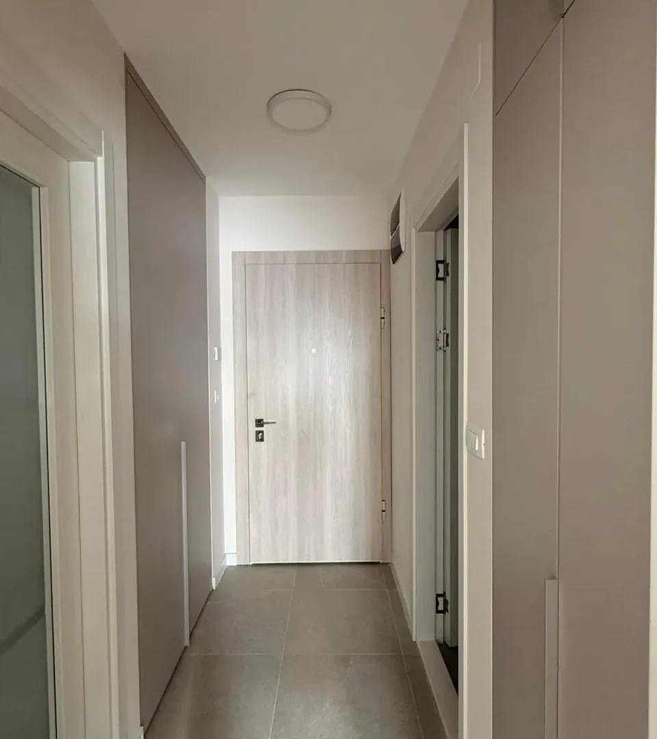 Izdavanje, jednosoban stan, 39m², Pobrežje, Podgorica