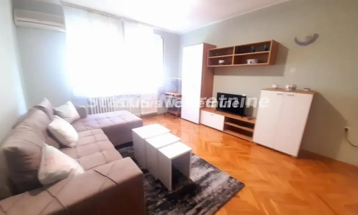 Rent, studio apartment, 25m², Bulevar Oslobodjenja, Novi Sad Sve Podlokacije