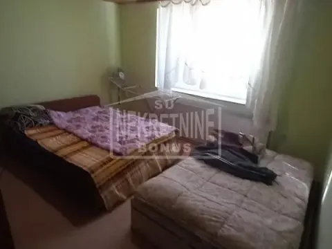 Prodaja, kuća, 178m², Verušić, Subotica - image 13