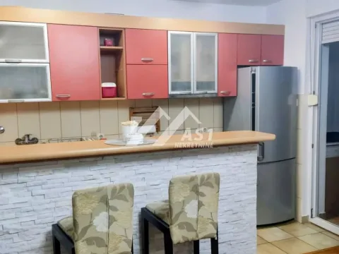 Izdavanje, trosoban stan, 55m², Novo naselje, Novi Sad - image 2