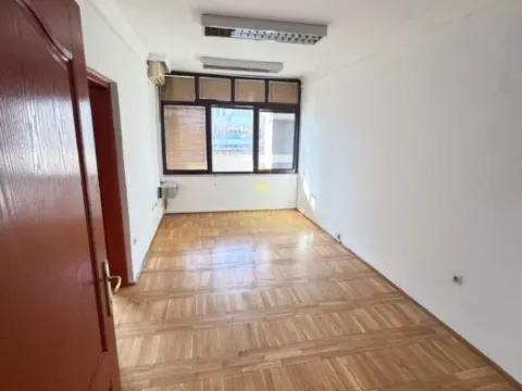 Izdavanje, poslovni prostor, 92m², Preko Morače, Podgorica - image 4