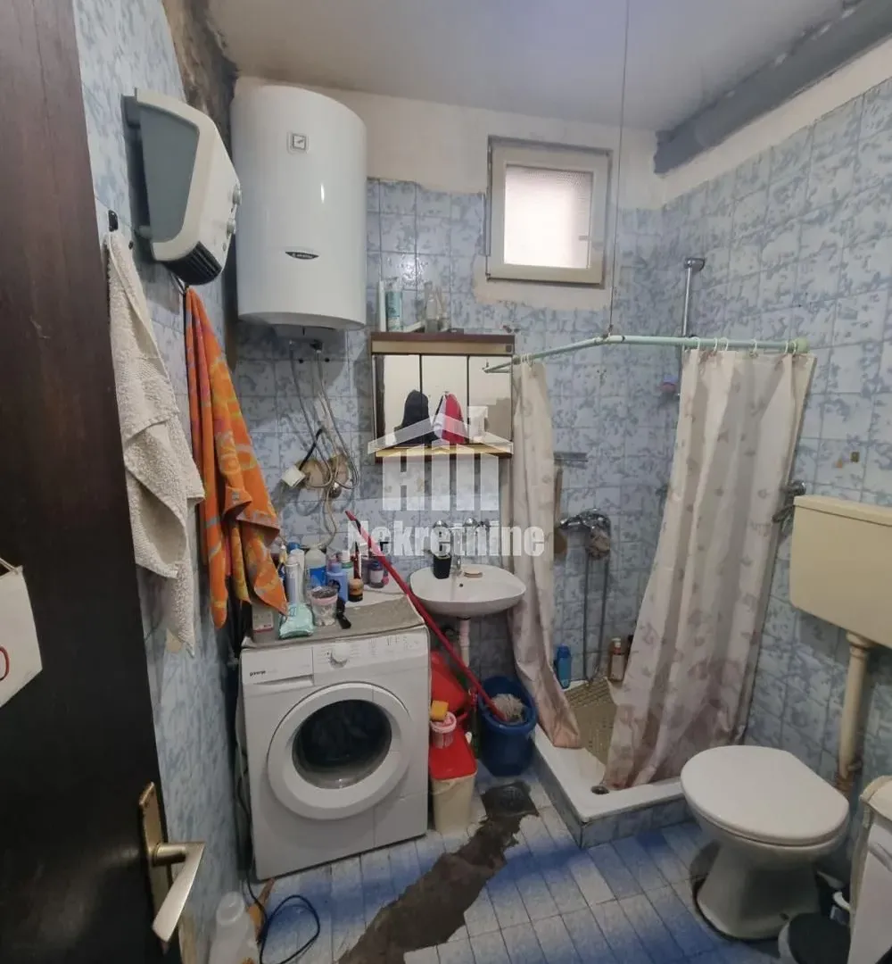 Prodaja, trosoban stan, 20m², Zemun Sve Podlokacije, Beograd