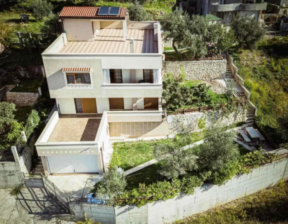 Sale, house, 500m², Bjeliši, Bar