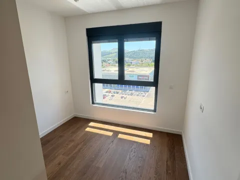 Prodaja, jednosoban stan, 42m², Centar, Bar - image 3