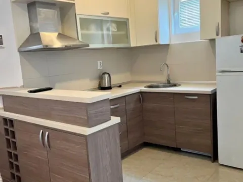 Rent, two bedroom apartment, 120m², Podkošljun, Budva - image 5