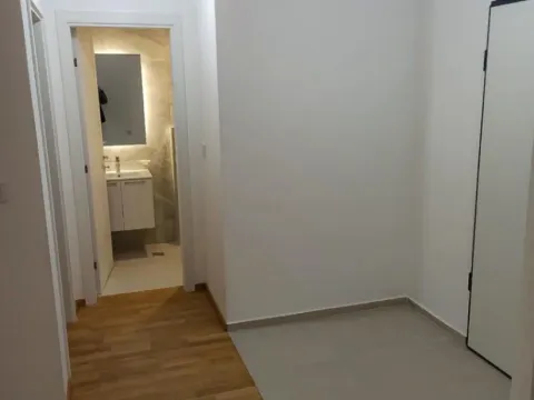 Izdavanje, jednosoban stan, 46m², Stari Aerodrom, Podgorica - image 5