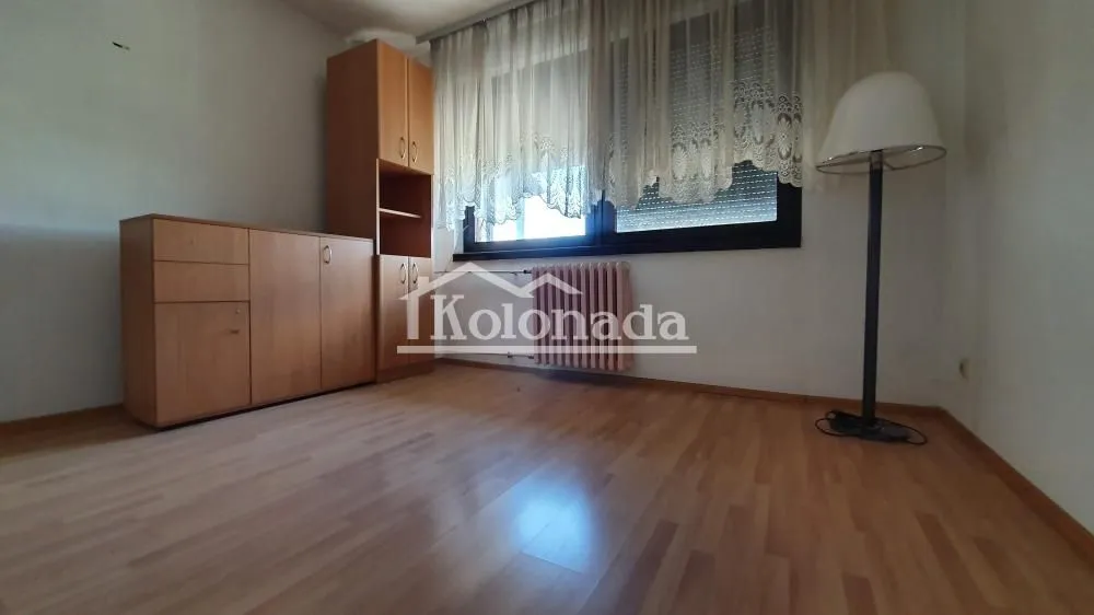 Prodaja, trosoban stan, 79m², Mladenovac, Beograd