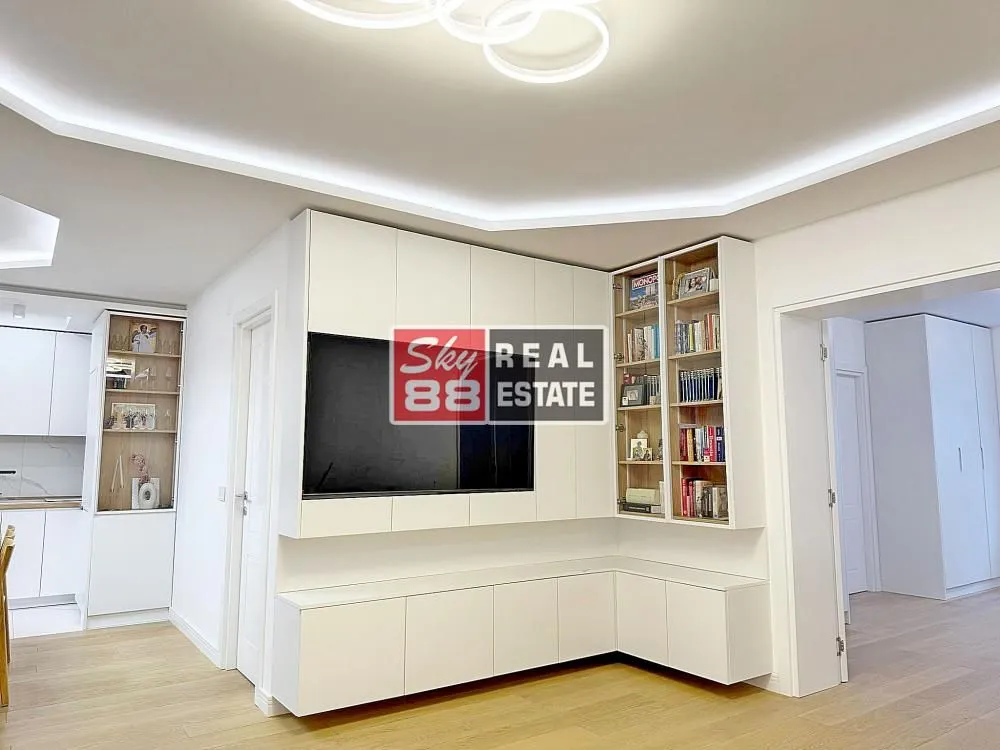 Prodaja, trosoban stan, 89m², Kalenić Pijaca, Vračar Sve Podlokacije